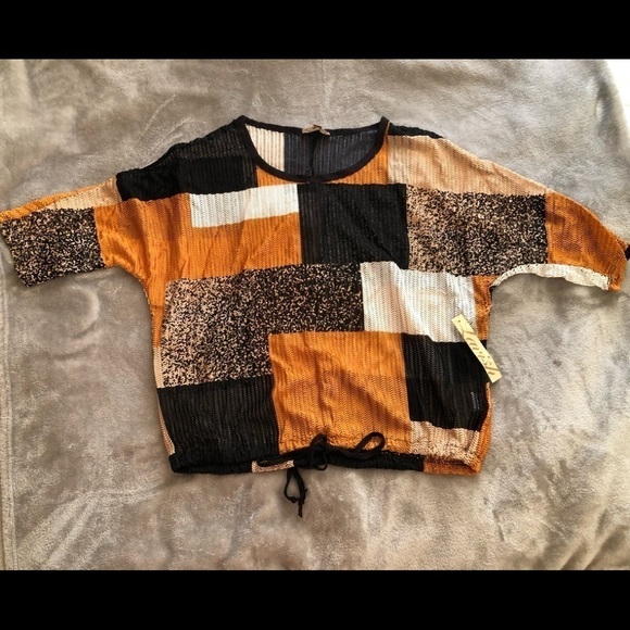 Color block top - Picture 1 of 4